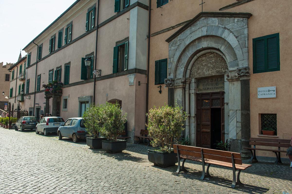 Hotel Capranica Exterior photo