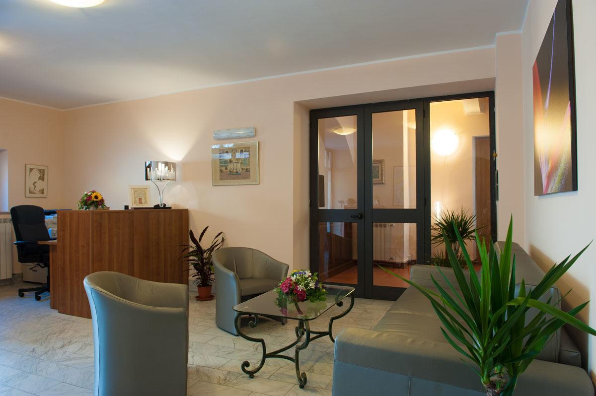 Hotel Capranica Exterior photo