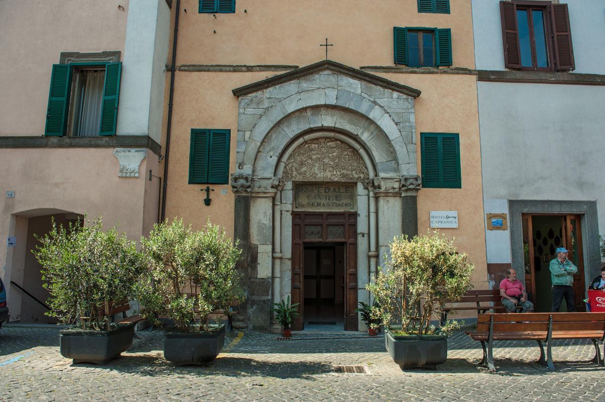 Hotel Capranica Exterior photo